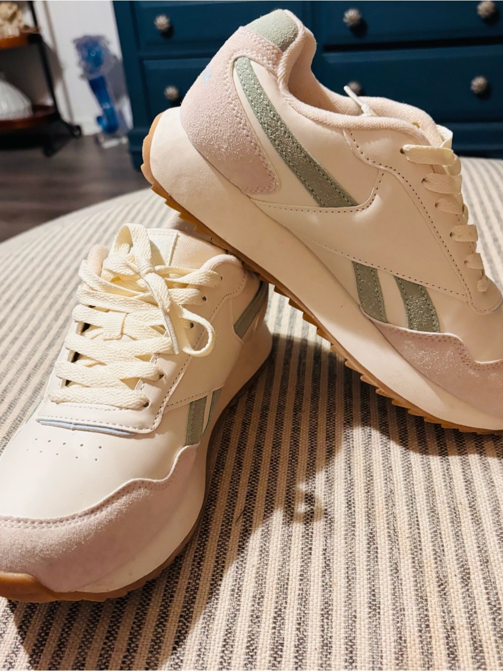 Reebok Cream Low-Top Sneakers with Pale Pink Accent